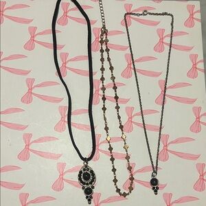 Elegant Black and Silver Pendant Necklace Set